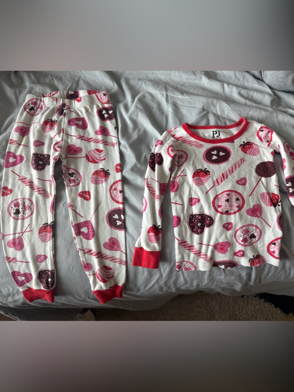 PJ Girls Candy & Heart Print Pajama Set - White & Pink